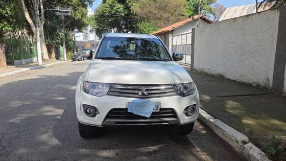 MITSUBISHI L200 TRITON 3.5 HPE 4X4 CD V6 24V FLEX 4P AUTOMÁTICO